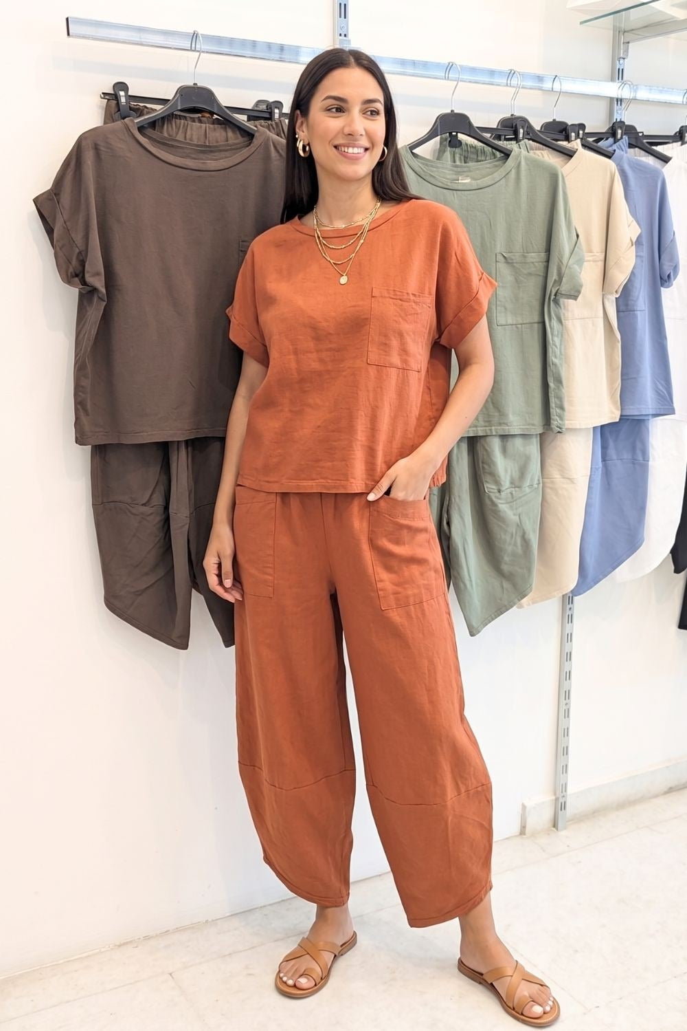 Βαμβακερό t-shirt με τσέπη σε Εκρού - Silla Jo