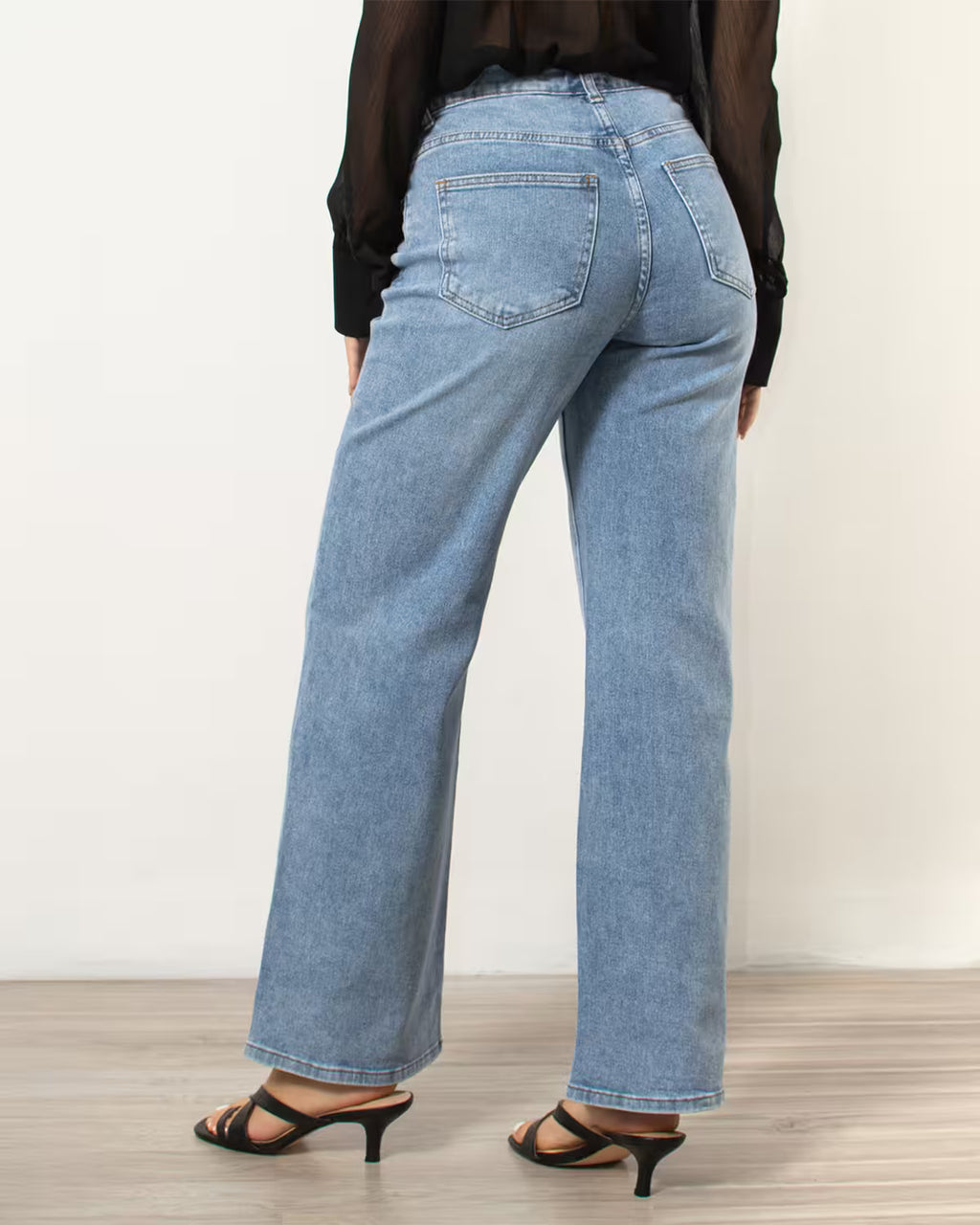 Τζιν παντελόνι με σταυρωτή μέση