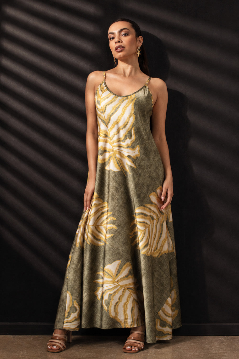 Maxi Relaxed Wide Dress in Green