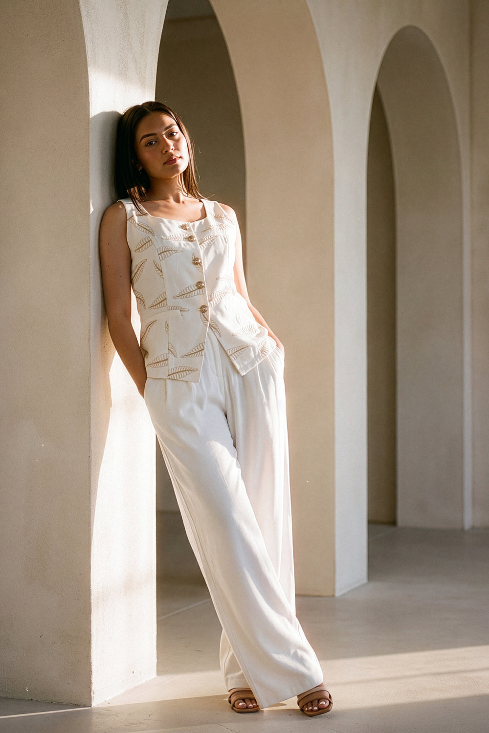 Co-ord set λινό γιλέκο/παντελόνα σε λευκό