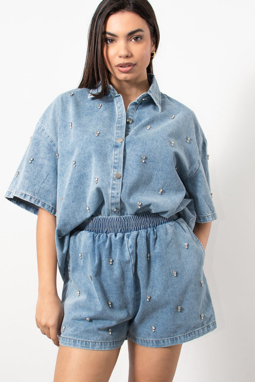 Oversized σε σιέλ denim co-ord set με πουκαμίσα και σορτς από τη Silla Jo.