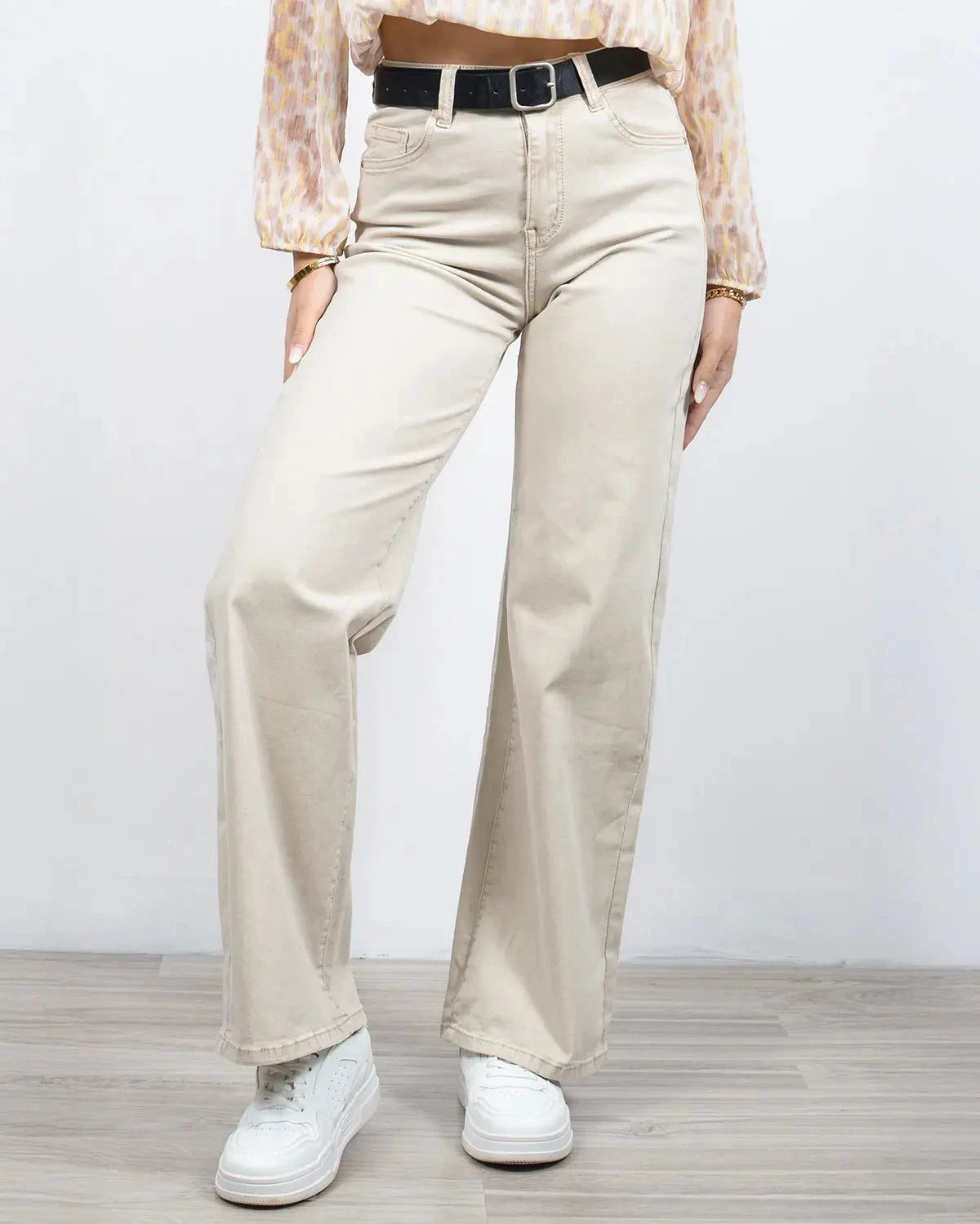 Παντελόνι ίσιο ψηλόμεσο σε κρεμ