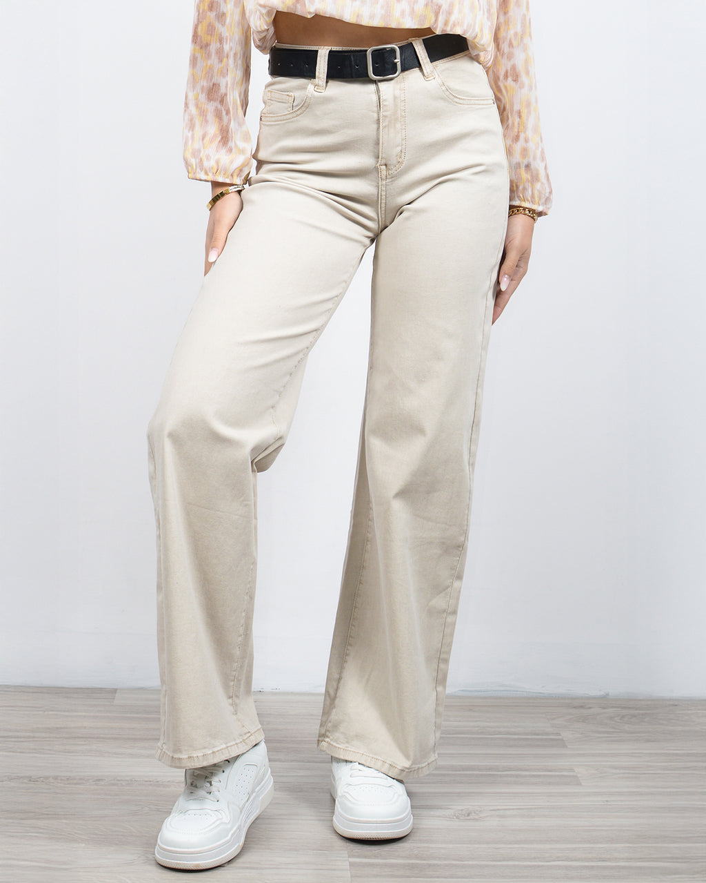 Παντελόνι ίσιο ψηλόμεσο σε κρεμ