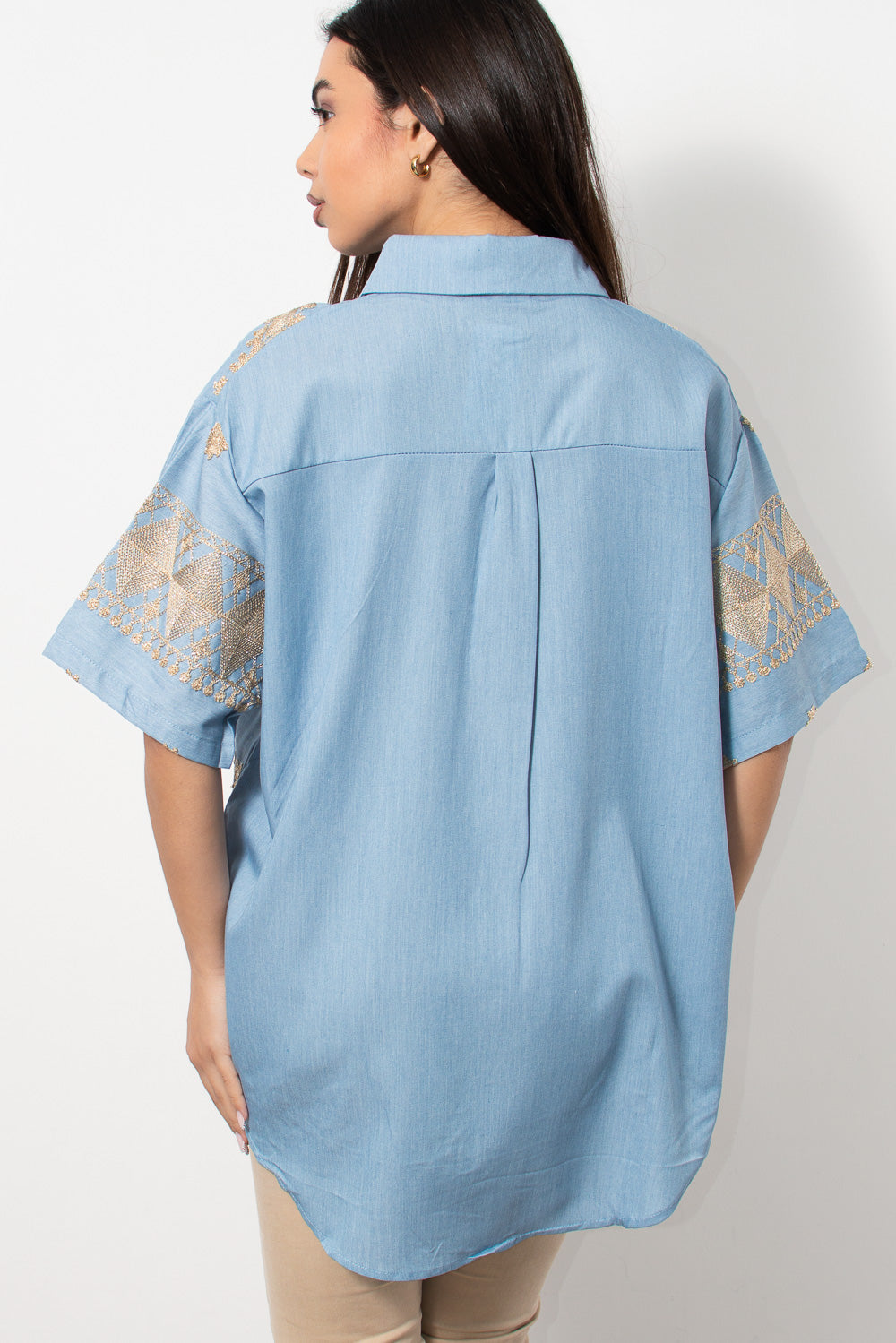 Κεντημένο κοντομάνικο πουκάμισο