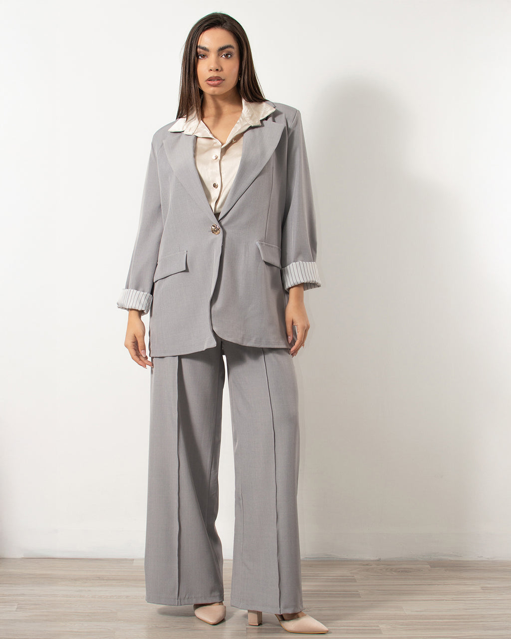 Γυναικείο ανοιξιάτικο σετ σακάκι παντελόνα one size σε γκρι χρώμα. Δωρεάν Μεταφορικά. Silla Jo