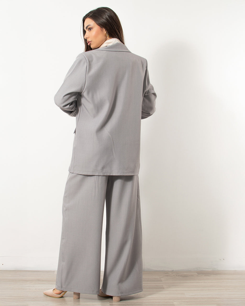 Γυναικείο ανοιξιάτικο σετ σακάκι παντελόνα one size σε γκρι χρώμα. Δωρεάν Μεταφορικά. Silla Jo