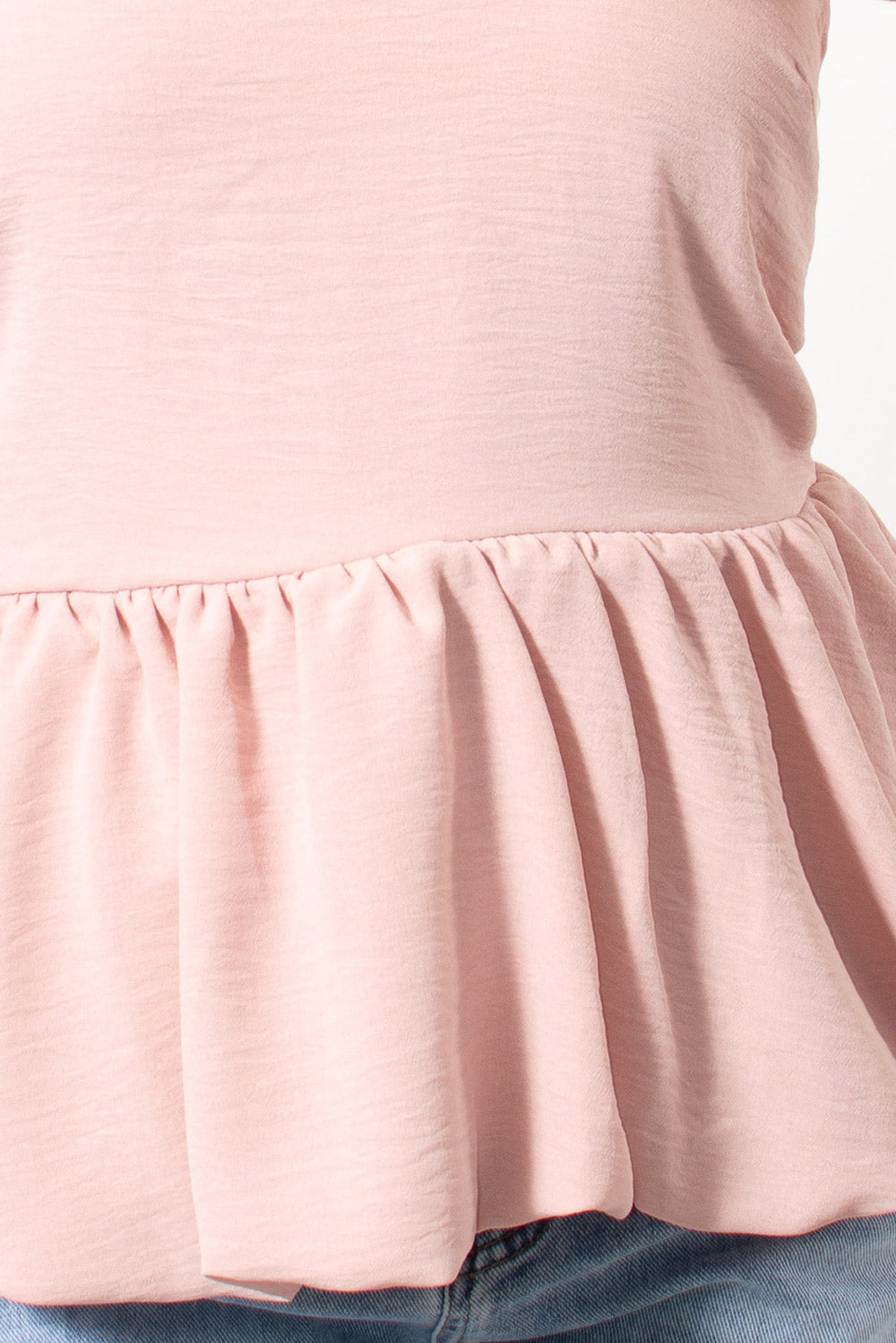 Τοπ halterneck peplum ελαστικό σε Ροζ — Silla Jo