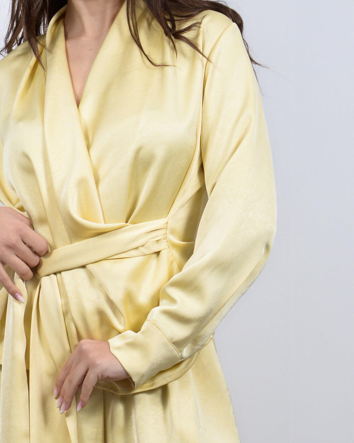 Co-ord σετ σατέν κρουαζέ σε κίτρινο 3
