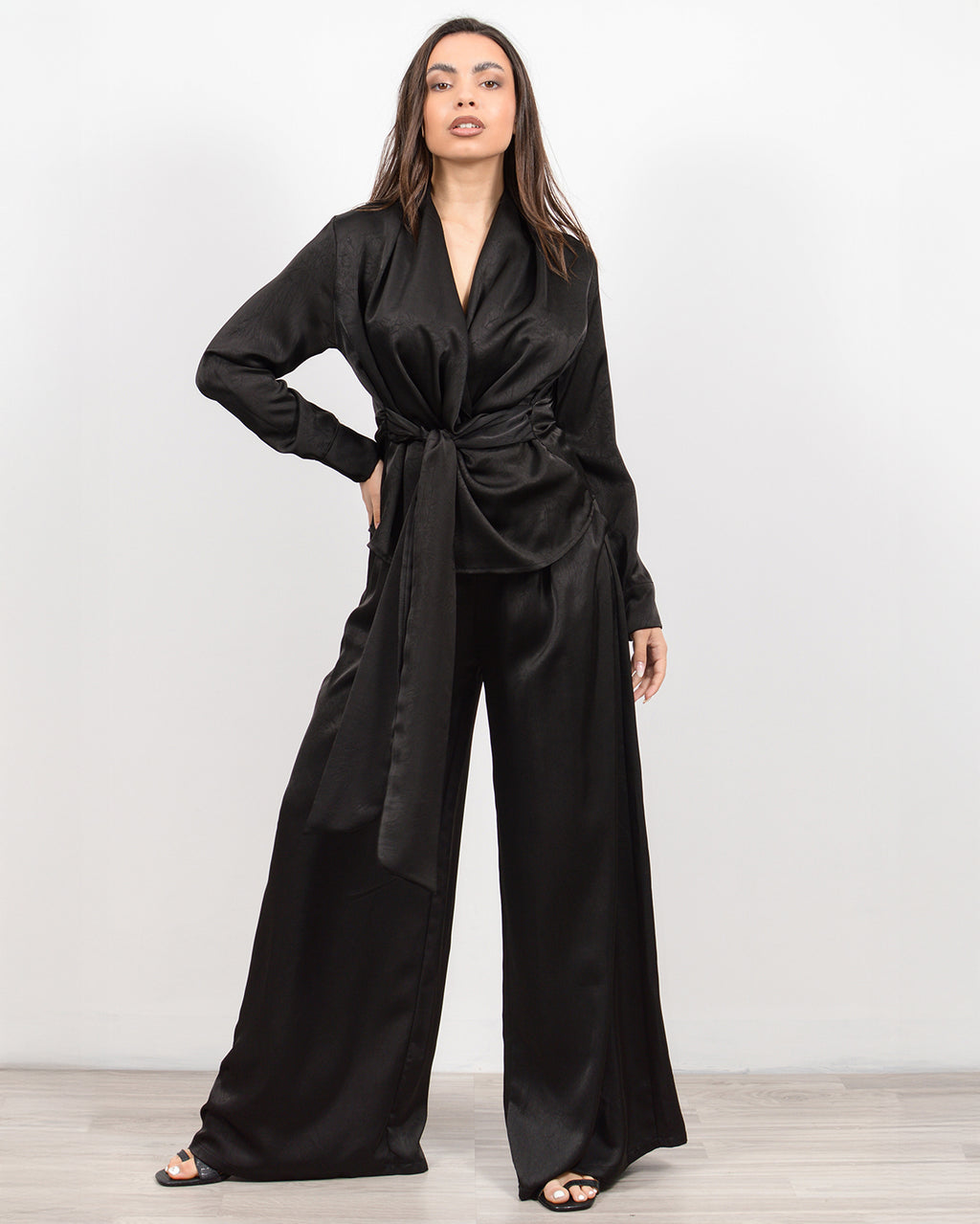 Co-ord σετ σατέν κρουαζέ σε μαύρο 4
