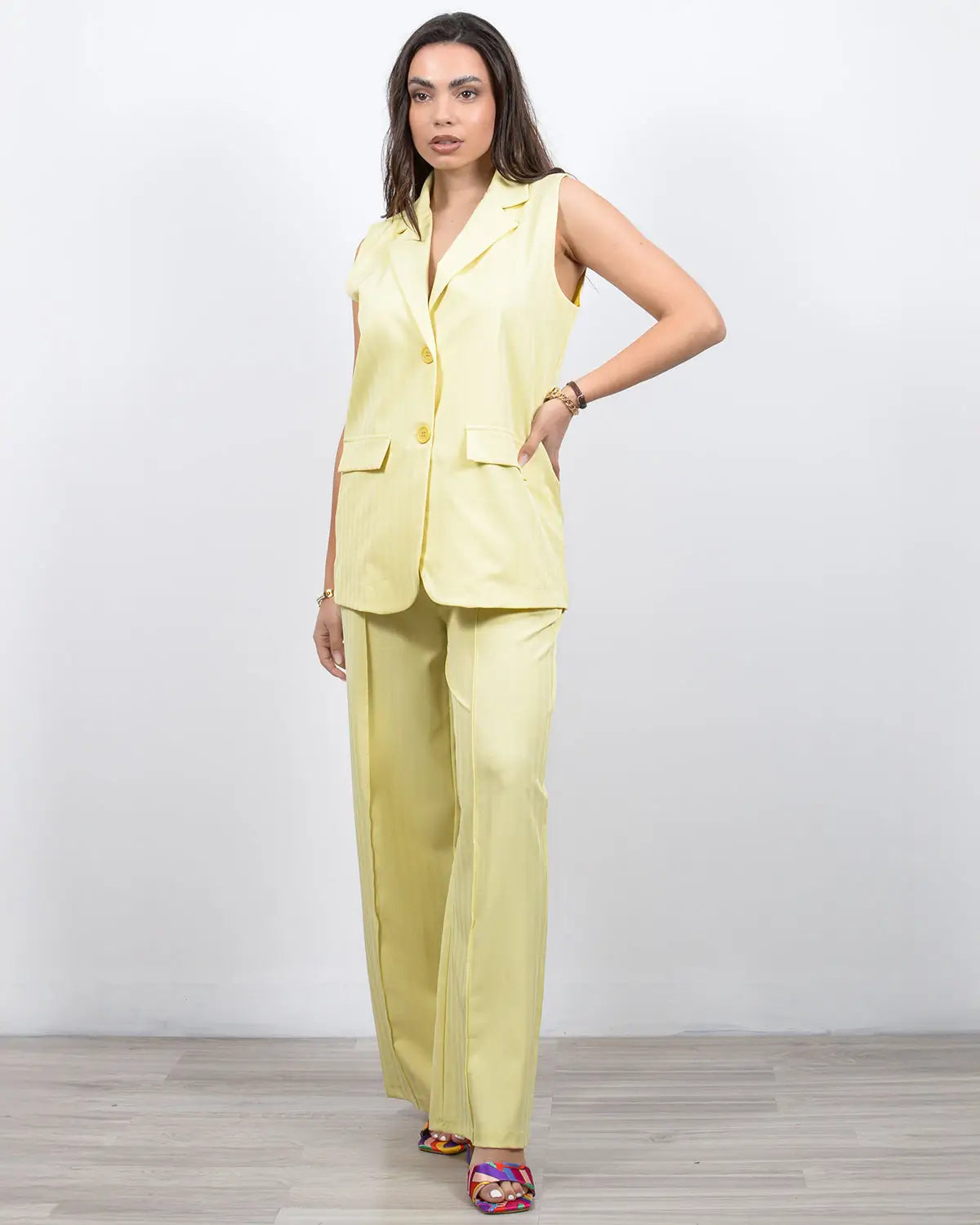 Γυναικείο σετ γιλέκο και παντελόνα σε κίτρινο