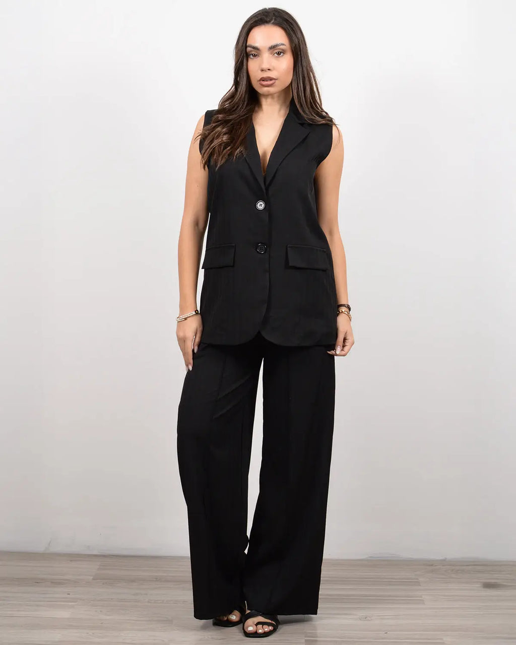 Γυναικείο σετ γιλέκο και παντελόνα σε μαύρο