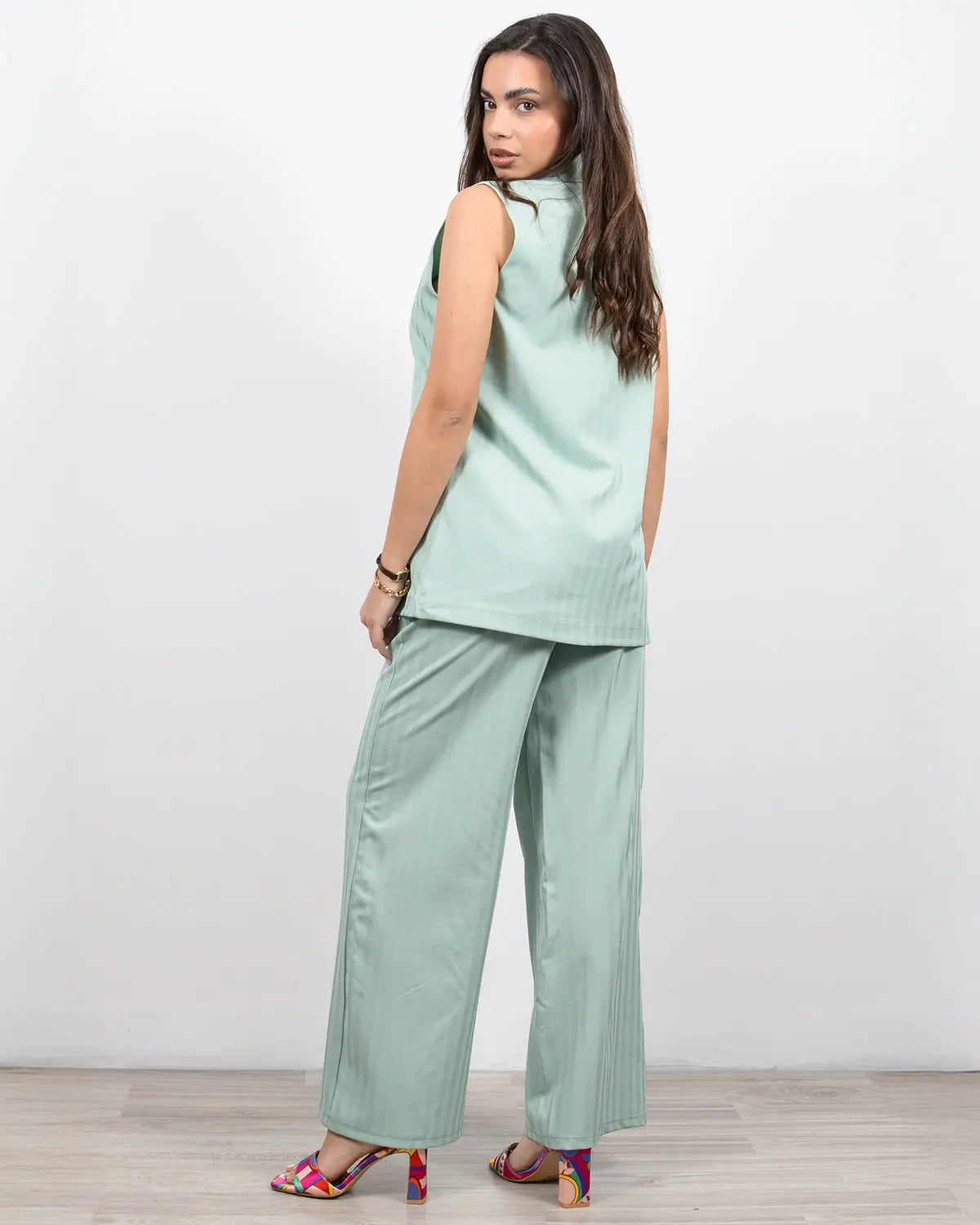 Γυναικείο σετ γιλέκο και παντελόνα σε μέντα